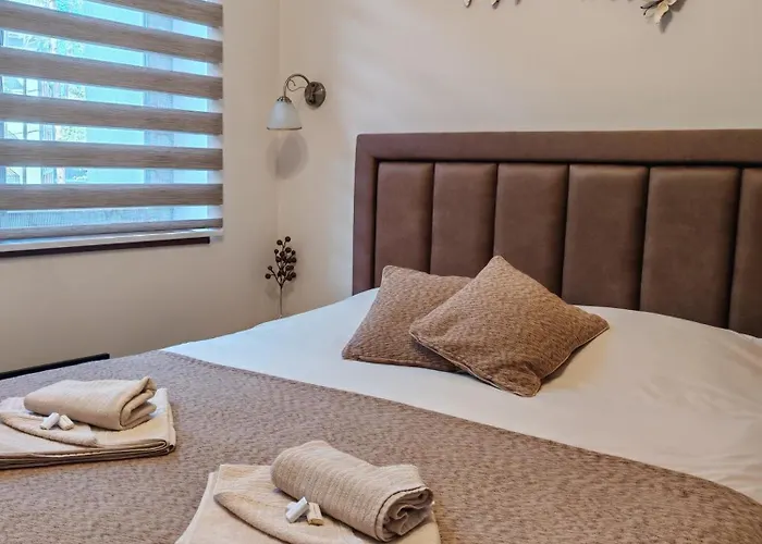 Merci アパート ズラティボール